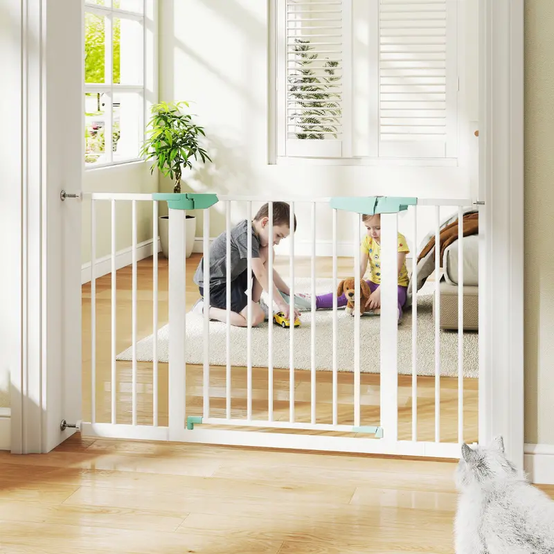 Extra-Wide Baby Safety Gate For Doorways And Hallways (80–123 Cm) – White 1